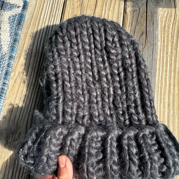 ZARA Accessories Chunky Knit Beanie – black , One Size - Picture 1 of 2